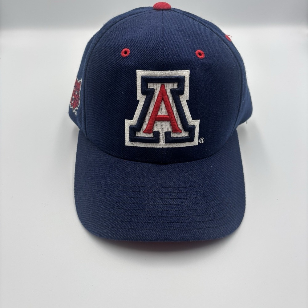 University of Arizona Wildcats Hat Colosseum Adjustable Cap Navy Red‎